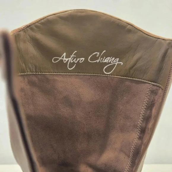 Arturo Chiang Leather Knee High Riding Boots in Cognac Brown Size 9.5 - Picture 8 of 8